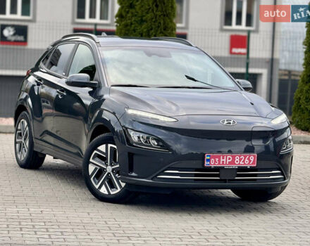 Серый Хендай Kona, объемом двигателя 0 л и пробегом 56 тыс. км за 17299 $, фото 1 на Automoto.ua