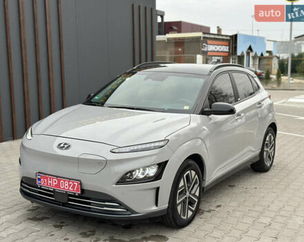 Серый Хендай Kona, объемом двигателя 0 л и пробегом 62 тыс. км за 18700 $, фото 1 на Automoto.ua