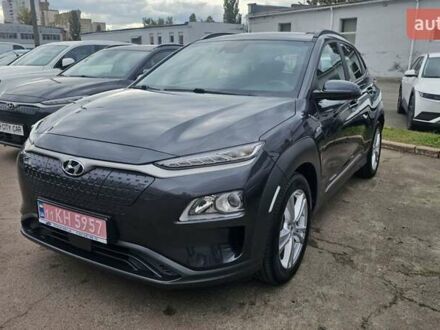 Серый Хендай Kona, объемом двигателя 0 л и пробегом 69 тыс. км за 21700 $, фото 1 на Automoto.ua
