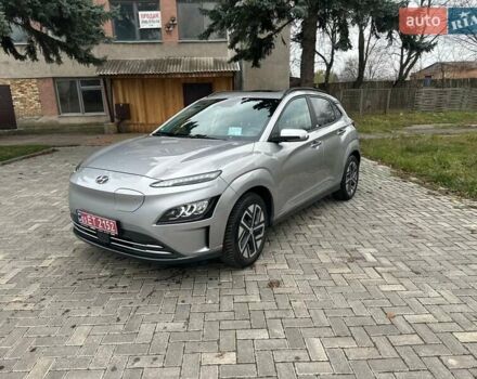 Серый Хендай Kona, объемом двигателя 0 л и пробегом 61 тыс. км за 17900 $, фото 1 на Automoto.ua