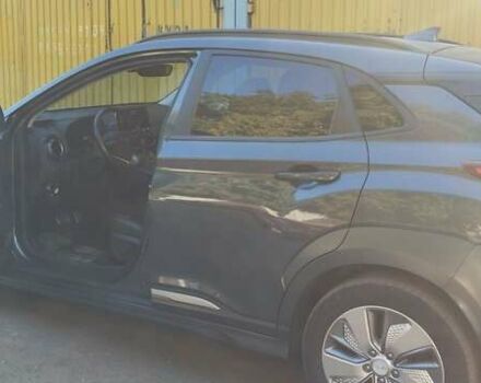 Серый Хендай Kona, объемом двигателя 0 л и пробегом 7 тыс. км за 18600 $, фото 1 на Automoto.ua