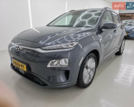 Сірий Хендай Kona, об'ємом двигуна 0 л та пробігом 72 тис. км за 16300 $, фото 1 на Automoto.ua