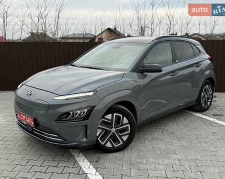 Сірий Хендай Kona, об'ємом двигуна 0 л та пробігом 88 тис. км за 17600 $, фото 1 на Automoto.ua
