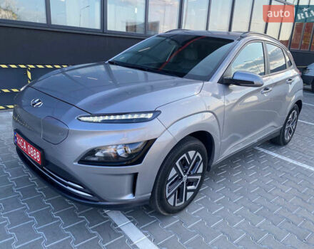 Серый Хендай Kona, объемом двигателя 0 л и пробегом 69 тыс. км за 15999 $, фото 1 на Automoto.ua