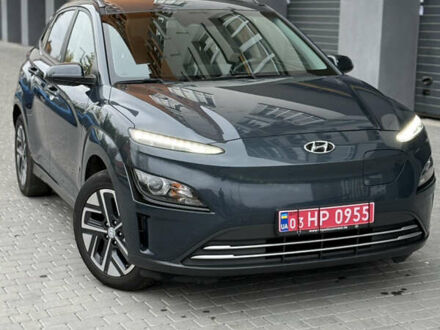 Серый Хендай Kona, объемом двигателя 0 л и пробегом 53 тыс. км за 17400 $, фото 1 на Automoto.ua