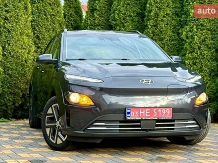 Серый Хендай Kona, объемом двигателя 0 л и пробегом 97 тыс. км за 18700 $, фото 1 на Automoto.ua