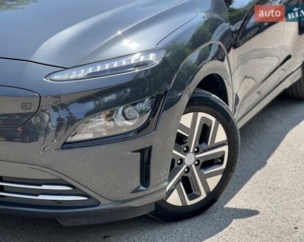 Сірий Хендай Kona, об'ємом двигуна 0 л та пробігом 86 тис. км за 16650 $, фото 1 на Automoto.ua