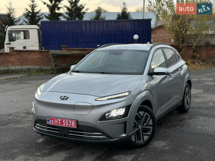 Сірий Хендай Kona, об'ємом двигуна 0 л та пробігом 57 тис. км за 17900 $, фото 1 на Automoto.ua