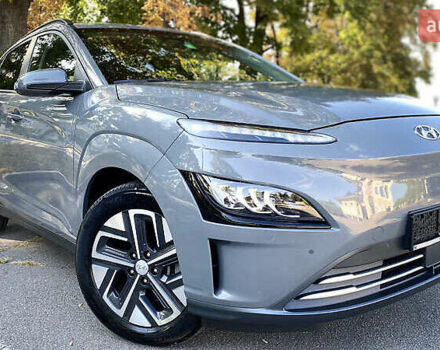 Сірий Хендай Kona, об'ємом двигуна 0 л та пробігом 28 тис. км за 18000 $, фото 1 на Automoto.ua