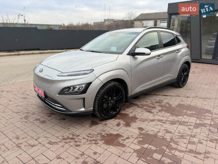 Серый Хендай Kona, объемом двигателя 0 л и пробегом 25 тыс. км за 22900 $, фото 1 на Automoto.ua
