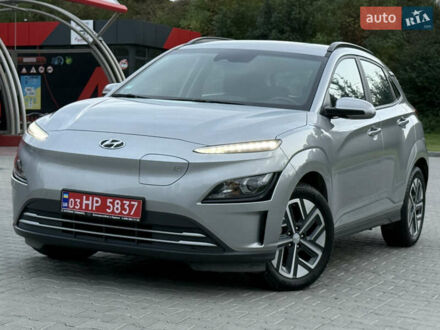 Серый Хендай Kona, объемом двигателя 0 л и пробегом 49 тыс. км за 17200 $, фото 1 на Automoto.ua