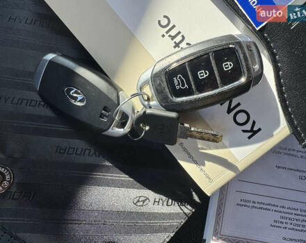 Синий Хендай Kona, объемом двигателя 0 л и пробегом 89 тыс. км за 16999 $, фото 70 на Automoto.ua