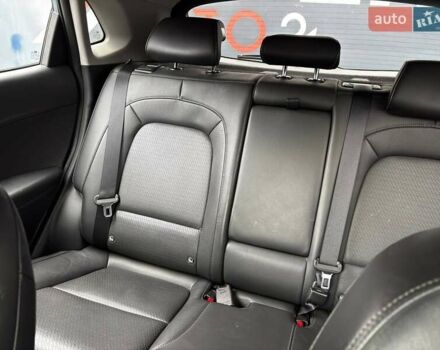 Синий Хендай Kona, объемом двигателя 0 л и пробегом 117 тыс. км за 17490 $, фото 5 на Automoto.ua