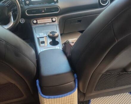 Синій Хендай Kona, об'ємом двигуна 0 л та пробігом 115 тис. км за 18650 $, фото 30 на Automoto.ua