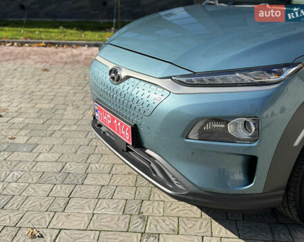 Синий Хендай Kona, объемом двигателя 0 л и пробегом 89 тыс. км за 16999 $, фото 50 на Automoto.ua