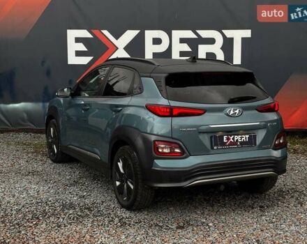 Синий Хендай Kona, объемом двигателя 0 л и пробегом 117 тыс. км за 17490 $, фото 3 на Automoto.ua