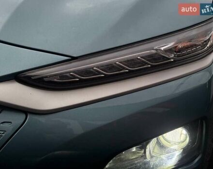 Синий Хендай Kona, объемом двигателя 0 л и пробегом 117 тыс. км за 17490 $, фото 24 на Automoto.ua