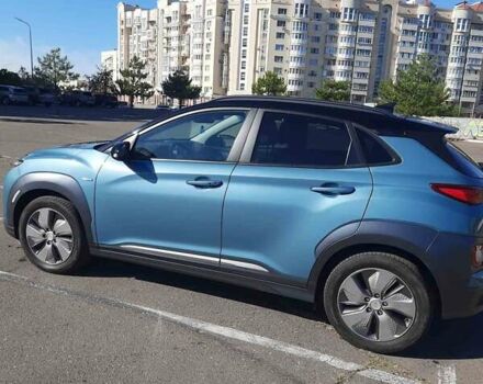 Синий Хендай Kona, объемом двигателя 0 л и пробегом 122 тыс. км за 16500 $, фото 4 на Automoto.ua