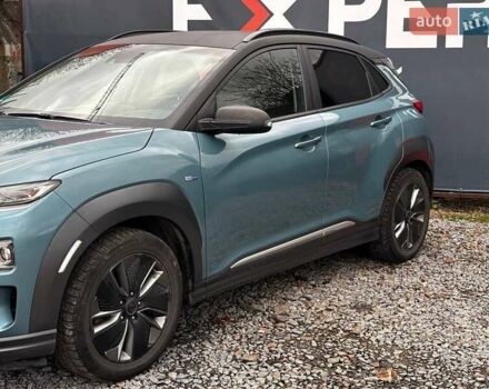 Синий Хендай Kona, объемом двигателя 0 л и пробегом 117 тыс. км за 17490 $, фото 2 на Automoto.ua
