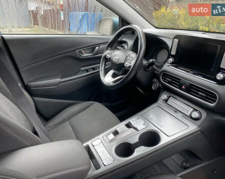 Синий Хендай Kona, объемом двигателя 0 л и пробегом 214 тыс. км за 15990 $, фото 8 на Automoto.ua