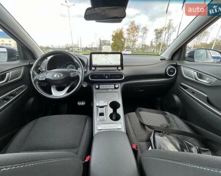 Синий Хендай Kona, объемом двигателя 0 л и пробегом 114 тыс. км за 17950 $, фото 29 на Automoto.ua