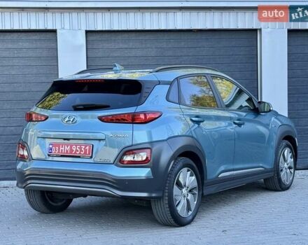 Синий Хендай Kona, объемом двигателя 0 л и пробегом 85 тыс. км за 17900 $, фото 1 на Automoto.ua