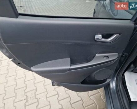 Синий Хендай Kona, объемом двигателя 0 л и пробегом 24 тыс. км за 17800 $, фото 41 на Automoto.ua