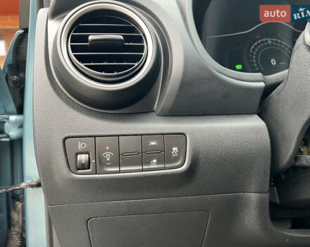 Синий Хендай Kona, объемом двигателя 0 л и пробегом 70 тыс. км за 14800 $, фото 12 на Automoto.ua