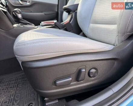 Синий Хендай Kona, объемом двигателя 1.6 л и пробегом 53 тыс. км за 15500 $, фото 22 на Automoto.ua