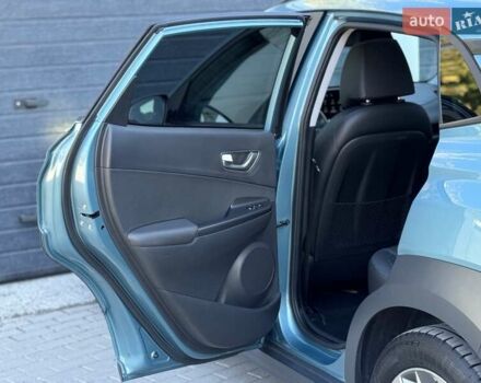 Синий Хендай Kona, объемом двигателя 0 л и пробегом 85 тыс. км за 17900 $, фото 69 на Automoto.ua