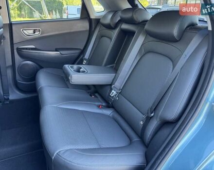 Синий Хендай Kona, объемом двигателя 0 л и пробегом 85 тыс. км за 17900 $, фото 71 на Automoto.ua