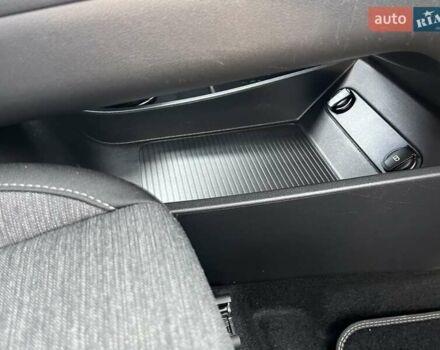 Синий Хендай Kona, объемом двигателя 0 л и пробегом 114 тыс. км за 17950 $, фото 52 на Automoto.ua