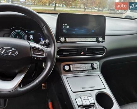 Синий Хендай Kona, объемом двигателя 0 л и пробегом 105 тыс. км за 18600 $, фото 17 на Automoto.ua