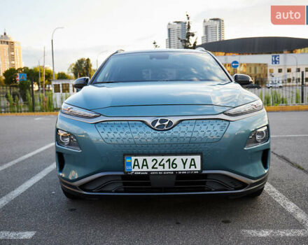 Синий Хендай Kona, объемом двигателя 0 л и пробегом 19 тыс. км за 34500 $, фото 2 на Automoto.ua