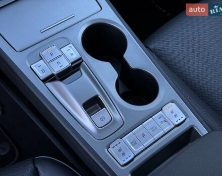 Синий Хендай Kona, объемом двигателя 0 л и пробегом 85 тыс. км за 17900 $, фото 57 на Automoto.ua