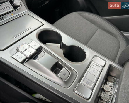 Синий Хендай Kona, объемом двигателя 0 л и пробегом 70 тыс. км за 14800 $, фото 14 на Automoto.ua