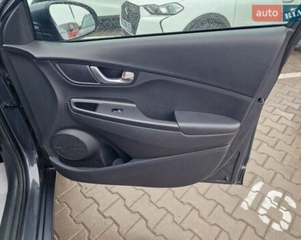 Синий Хендай Kona, объемом двигателя 0 л и пробегом 24 тыс. км за 17800 $, фото 46 на Automoto.ua