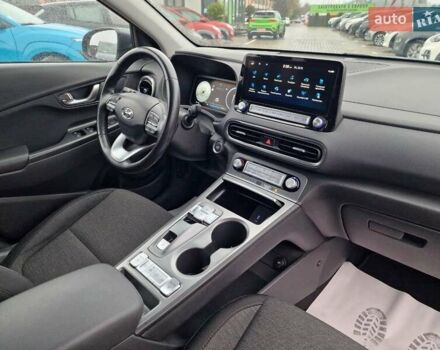 Синий Хендай Kona, объемом двигателя 0 л и пробегом 24 тыс. км за 17800 $, фото 49 на Automoto.ua