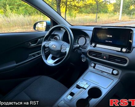 Хендай Kona 2020 в Днепре (Днепропетровске) на Automoto.ua Синий Хендай Kona, объемом двигателя 0.15 л и пробегом 85 тыс. км за 17500 $, фото 3 на Automoto.ua