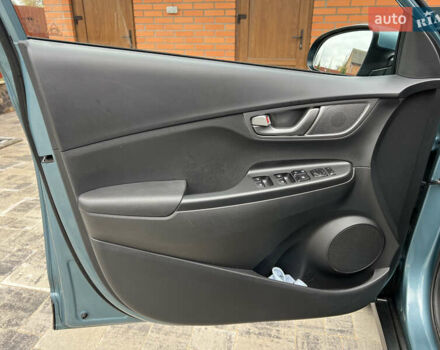 Синий Хендай Kona, объемом двигателя 0 л и пробегом 70 тыс. км за 14800 $, фото 11 на Automoto.ua