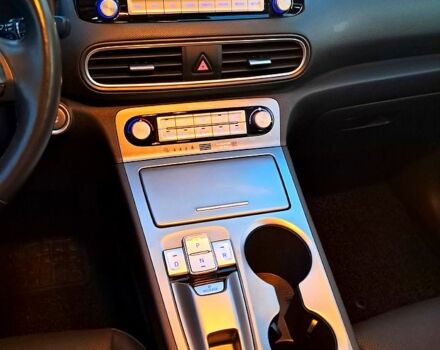 Синій Хендай Kona, об'ємом двигуна 0 л та пробігом 39 тис. км за 19700 $, фото 5 на Automoto.ua