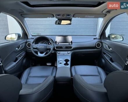 Синий Хендай Kona, объемом двигателя 0 л и пробегом 85 тыс. км за 17900 $, фото 50 на Automoto.ua