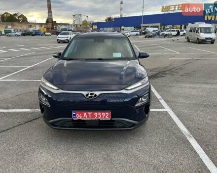 Синий Хендай Kona, объемом двигателя 0 л и пробегом 114 тыс. км за 17950 $, фото 2 на Automoto.ua