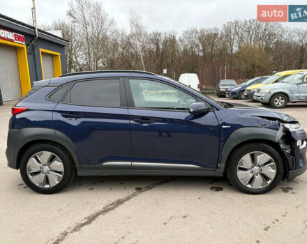 Синий Хендай Kona, объемом двигателя 0 л и пробегом 123 тыс. км за 15599 $, фото 5 на Automoto.ua