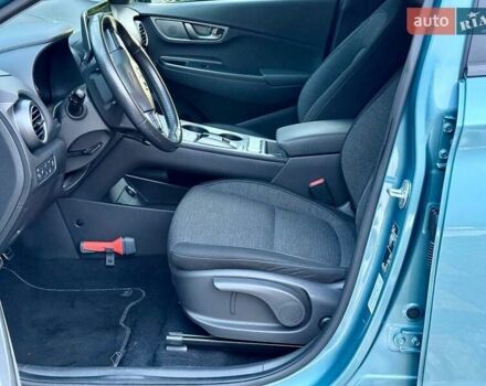 Синий Хендай Kona, объемом двигателя 0 л и пробегом 105 тыс. км за 17200 $, фото 20 на Automoto.ua
