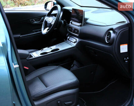 Синий Хендай Kona, объемом двигателя 0 л и пробегом 51 тыс. км за 19300 $, фото 14 на Automoto.ua