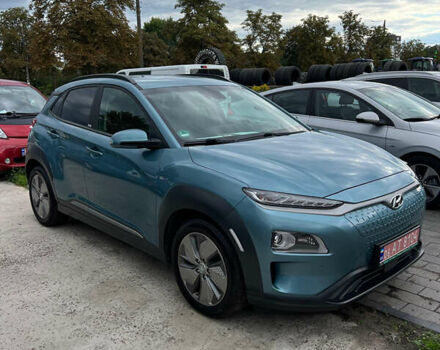 Синий Хендай Kona, объемом двигателя 0 л и пробегом 147 тыс. км за 17950 $, фото 2 на Automoto.ua