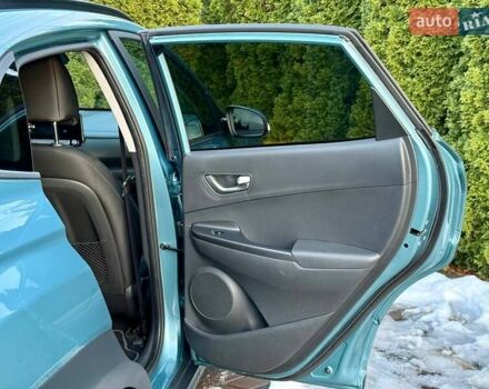 Синий Хендай Kona, объемом двигателя 0 л и пробегом 105 тыс. км за 17200 $, фото 24 на Automoto.ua
