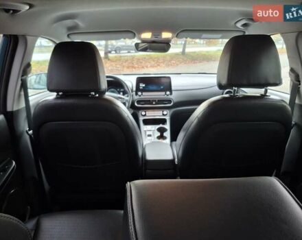 Синий Хендай Kona, объемом двигателя 0 л и пробегом 105 тыс. км за 18600 $, фото 30 на Automoto.ua