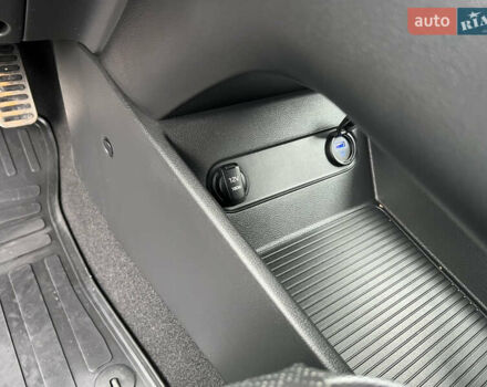 Синій Хендай Kona, об'ємом двигуна 0 л та пробігом 60 тис. км за 19500 $, фото 15 на Automoto.ua